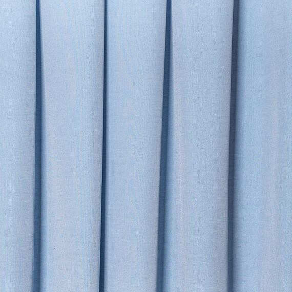 Jednobarevný závěs