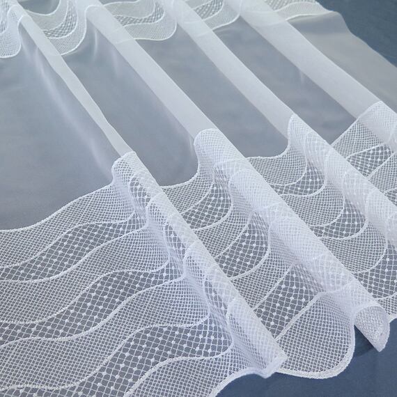 Voál vyšívaná vlnka