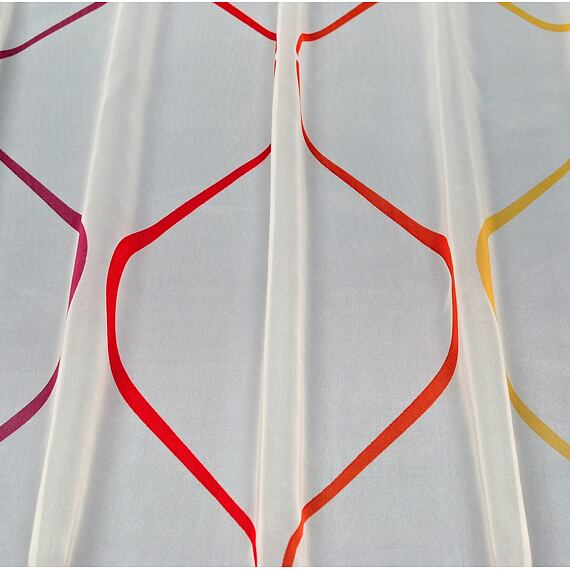 Voál s barevným motivem