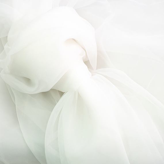 Organza lomená bílá