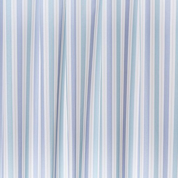 Závěs se svislými pruhy