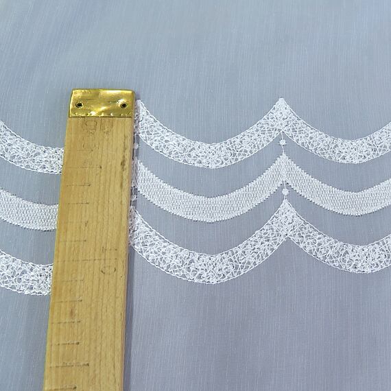 Voál vyšívaná bordura L.