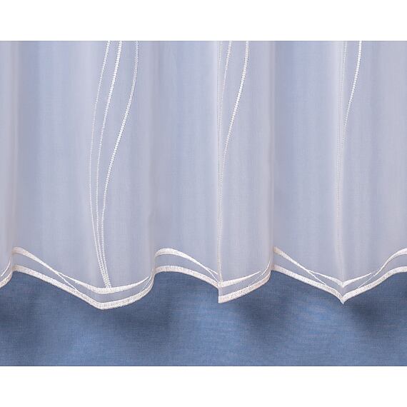 Bílá záclona s barevným motivm