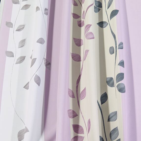 Black- out fialové pruhy