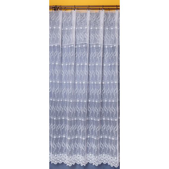 Organza s výšivkou