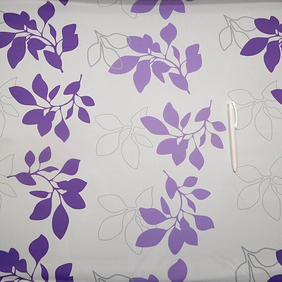 Black-out fialové listy