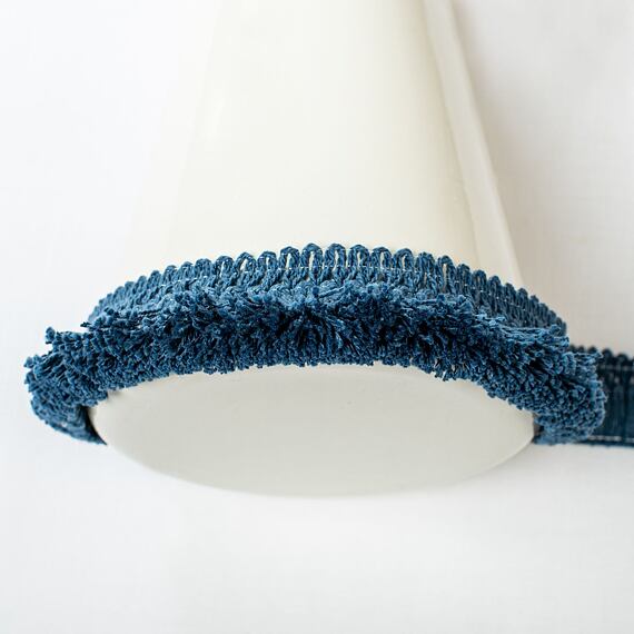 prýmka s třásněmi