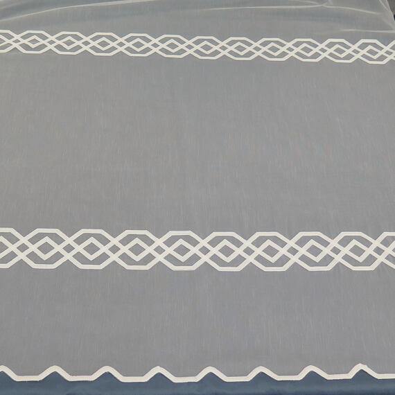 Vyšívaná starobílá/ Ariadne